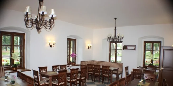 Luxusní letní menu s krevetami či steakem i lahví vína pro dva