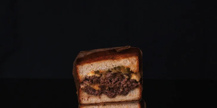 Pikantný jalapeňo smash burger