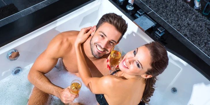 Božský relax: 60 minut v privátní vířivce a infrasauně i lahev prosecca