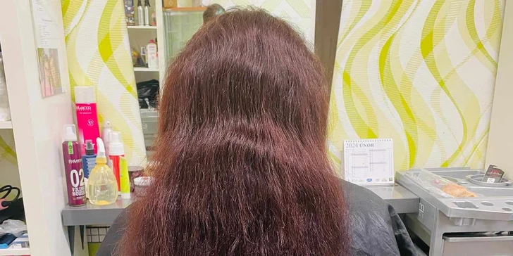Příjemný salon najdete v centru Brna – jen 85 m od zastávky Grohova. 