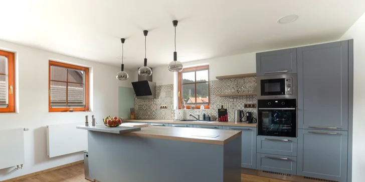 Oba apartmány majú plne vybavenú kuchyňu.