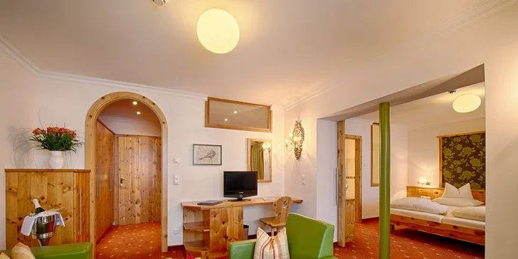 Apartmá Verwöhn o velikosti 55 m² nabízí ložnici a oddělený obývací pokoj. 
