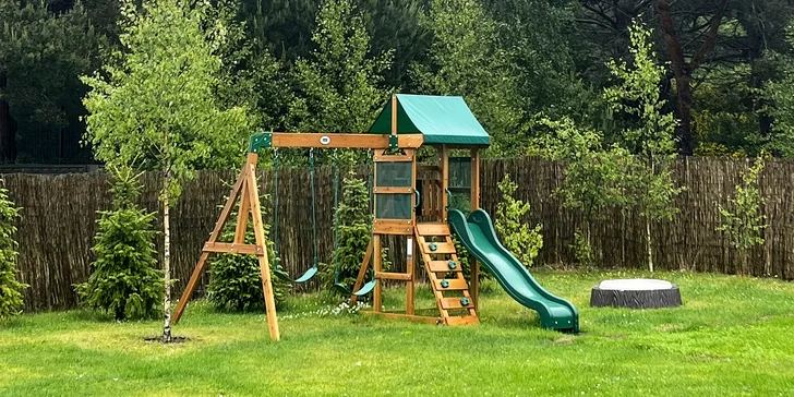 Deti tu nájdu krásne ihrisko.