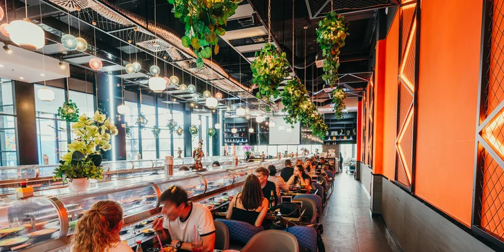 Restauraci najdete snadno, nachází se v 1. patře OC Šantovka.