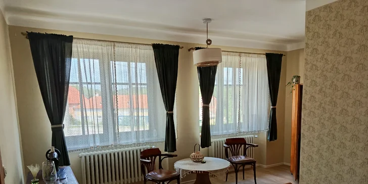 Retro izba vo vedľajšej budove.