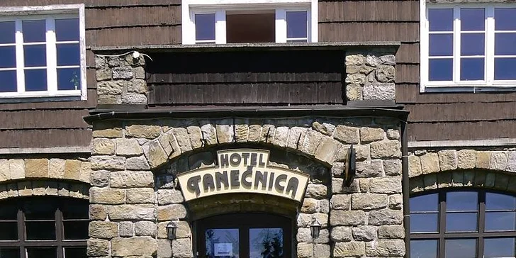 Pobyt pro 2 dospělé a až 2 děti v hotelu Tanečnica
