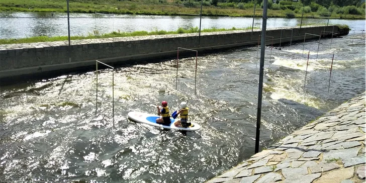 Pětidenní tábor je kombinací putovního a příměstského tábora: děti stráví velkou část dnů na paddleboardech na krásných úsecích českých řek.