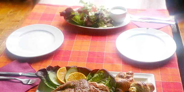 600 g steaků s přílohou pro dva v Restauraci Loď