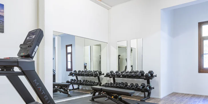 Súčasťou rezortu je fitness centrum.