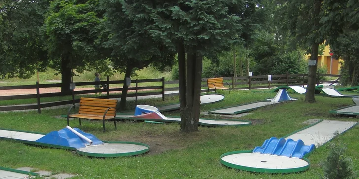 Letní permanentka či jednorázový vstup na minigolf