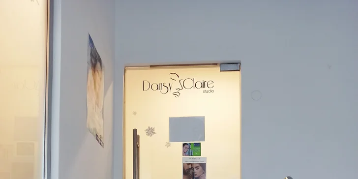 Těšte se také na aplikaci vyživujícího séra zvoleného podle typu vaší pleti galvanickou žehličkou.