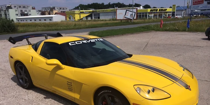 Luxusní jízda sporťákem na letišti Líně