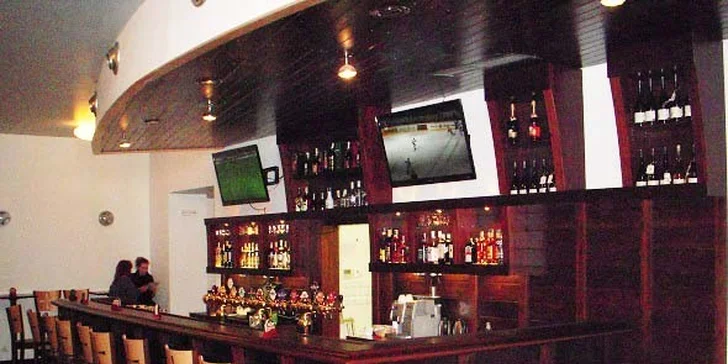 Sleva 40 % na XXXL hovězí či XXL kuřecí burger
