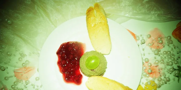 Romantická večeře či noc v Zámecké restauraci Ctěnice pro dva