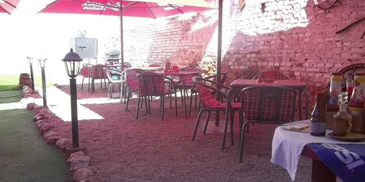 Sleva 50 % na Giovanni Mega Burger Menu