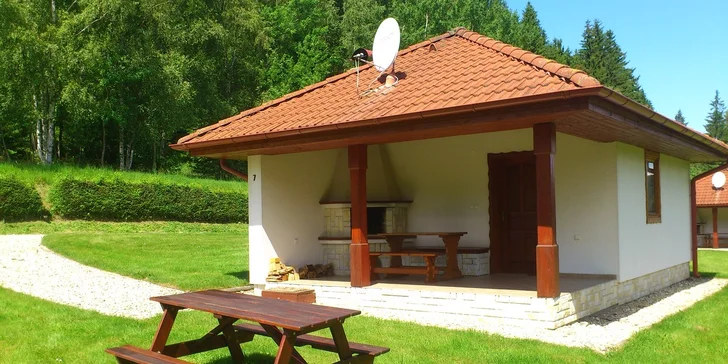 4 nebo 5 dní na chatě s polopenzí, bazénem, masáží a jízdou na koni pro 4-8 osob