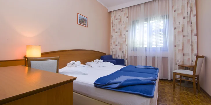 Užite si pobyt hneď na začiatku sezóny, počas jej hlavného turistického vrcholu alebo až na konci, keď už leto dáva zbohom všetkým vodným radovánkam.