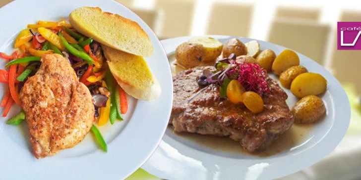 Kuřecí a vepřové maso na grilu v Restauraci Landek