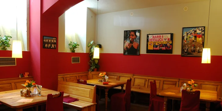 Sleva 40 % na burgery v restauraci Tinto