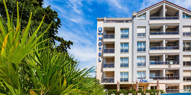 4* hotel v Čiernej Hore: raňajky či polpenzia, bazén aj 2 deti výhodne