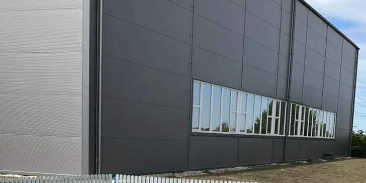 Budete-li unavení z vody, nechte ji za příplatek odpařit ve finské sauně, kterou najdete v areálu.  