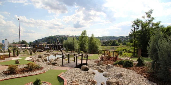 Permanentky na 5 či 10 vstupů na pirátský minigolf