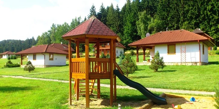 4 nebo 5 dní na chatě s polopenzí, bazénem, masáží a jízdou na koni pro 4-8 osob