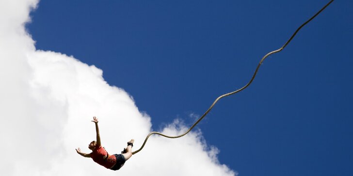Bungee jumping – skoky až ze 120 metrů!
