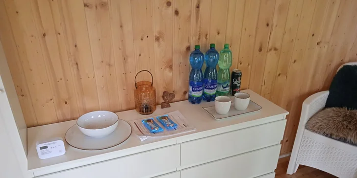 Nechýbajú ani zásoby pitnej vody, ktorá je vždy čerstvá.