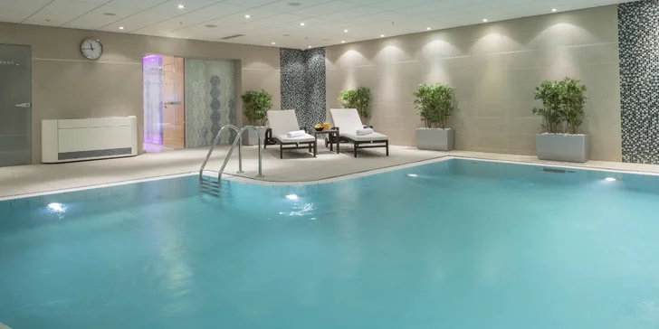 Ve všech variantách je neomezený vstup do hotelového wellness – najdete tu vnitřní bazén a saunu.