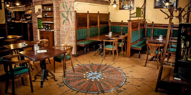 Restauraci Llloyd's Pub najdete 600 m od NC Královo Pole.