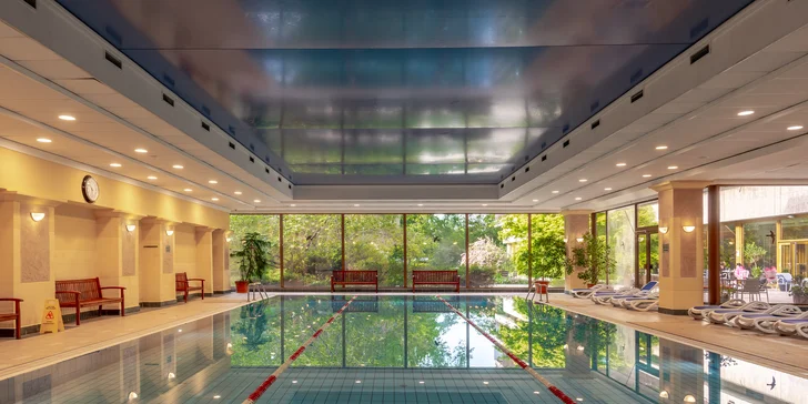 Hotel je prepojený podzemnou chodbou s wellness centrom susedného Thermal Margaret Island Health Spa Hotelu.
