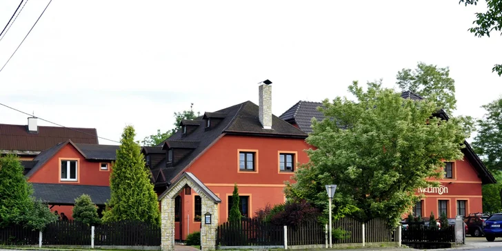 Půjčí vám koloběžky a se slevou elektrokola a také vás vybaví Beskydy Card plnou výhod.