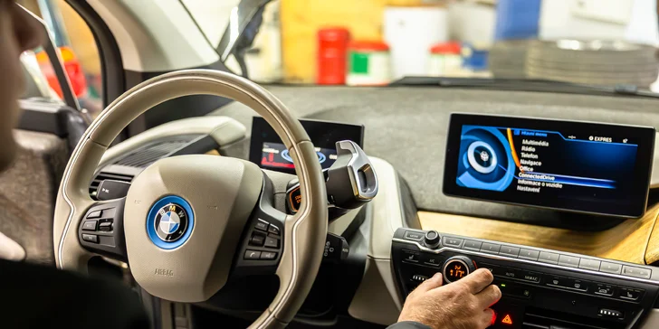 Majú aj vo vašej klimatizácii žúrku baktérie? Ich párty ukončí autoservis TomiCars