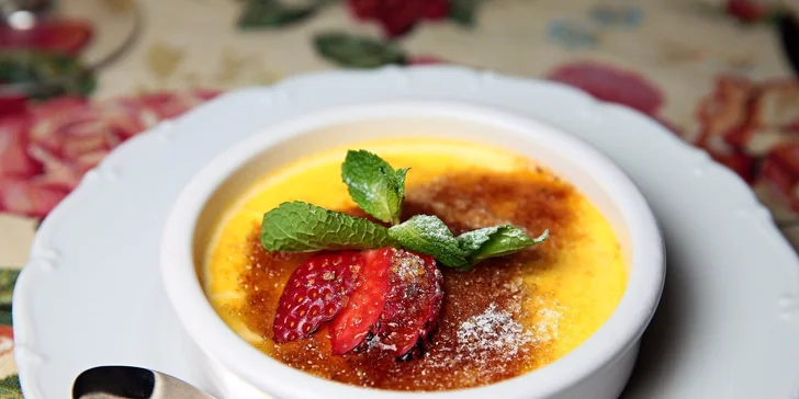 Créme Brulée s jahodou a mätou (Menu 2)
