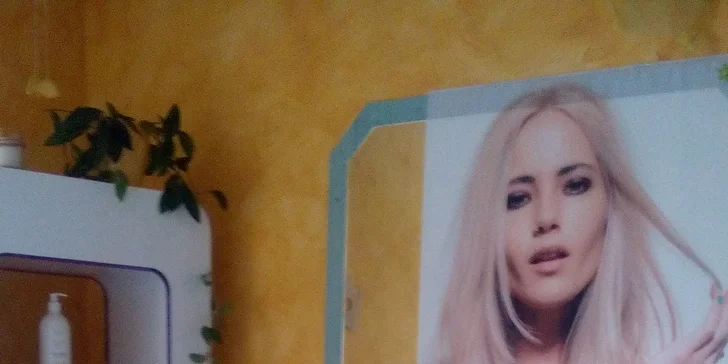 O vaše nehty se postará zkušená manikérka.