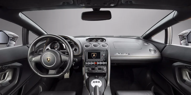 Zasedněte do legendárního Lamborghini Gallardona sedadlo spolujezdce nebo rovnou za volant.