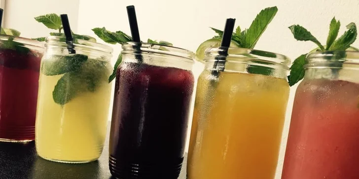 Mixují tu i domácí limonády.