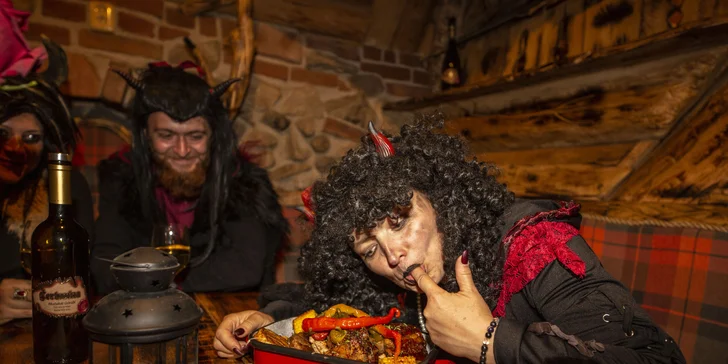 Pekelná restaurace je místem, kde zajíte všechno, co jste viděli v pekelném labyrintu.