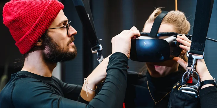 Simulátor seskoku padákem ve skvěle hodnoceném Hurricane Factory je ideálním řešením. 