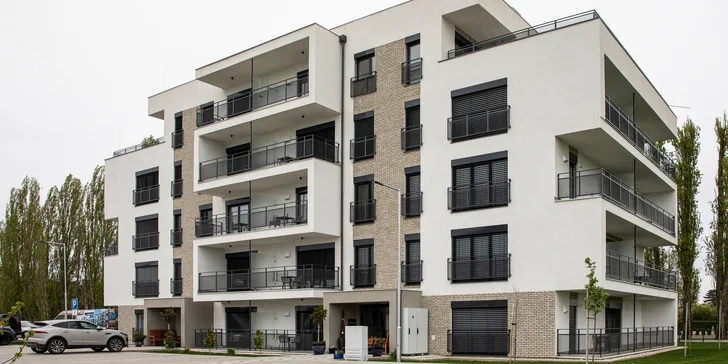 Raňajky priamo v apartmáne s terasou aj vlastný vstup do susediaceho thermalparku