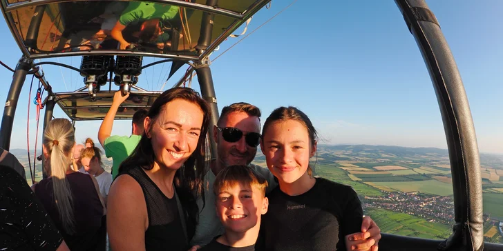 V BIGBALON pro vás připravili zážitek, který vám vezme dech – vyhlídkový let horkovzdušným balónem. 