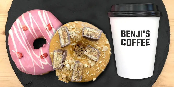 Donut a káva v pardubickém OC Atrium: espresso či americano, plněné a neplněné dezerty