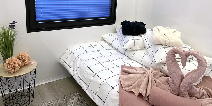Užijete si moderní designový dům na vodě, do kterého se vejdou až 3 hosté.