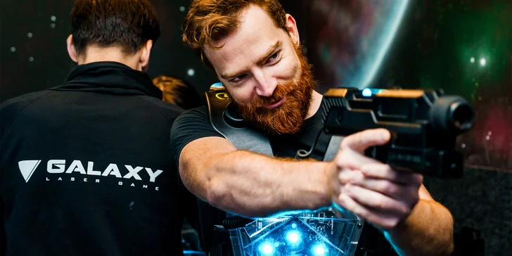 Letní akce na laser game: 15 minut hry v top aréně plné efektů