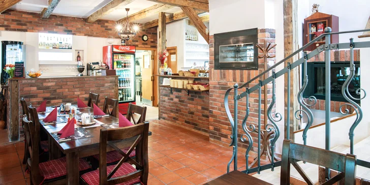 Čeká vás příjemné prostředí restaurace Pastouška.