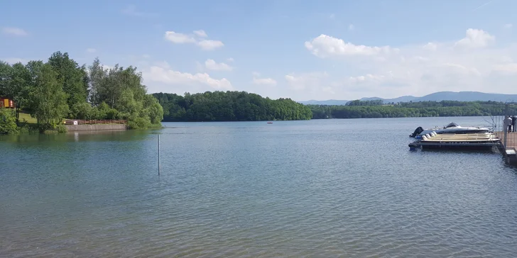 Z Havířova je to na Žermanickou přehradu asi 9 kilometrů.