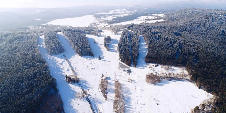 Celkem vás tu čeká více než 13,4 km upravených sjezdovek. 