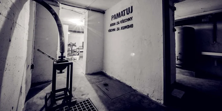 Unikněte z protiatomového krytu: escape game ve skutečném podzemním úkrytu
