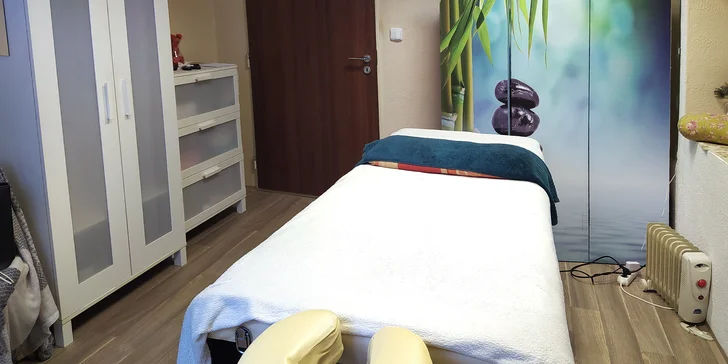 Klasická masáž napomůže proti bolestem svalstva.